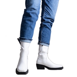 Bota cano alto branco Marisa