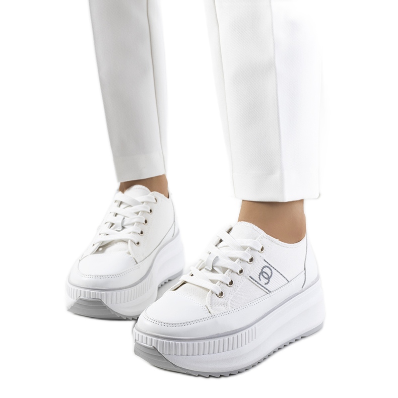 BM Tênis branco em uma sola alta Barsu