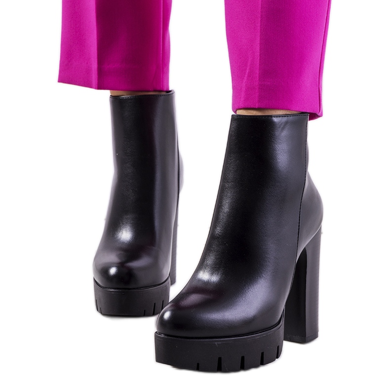 Bota cano alto preta Karlo preto