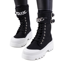 Tênis preto com corrente Taus Tênis preto com corrente Taus