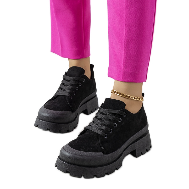 Tênis preto na plataforma Dearth