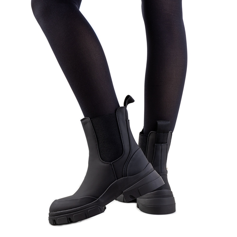 BM Bota preta Carlos preto