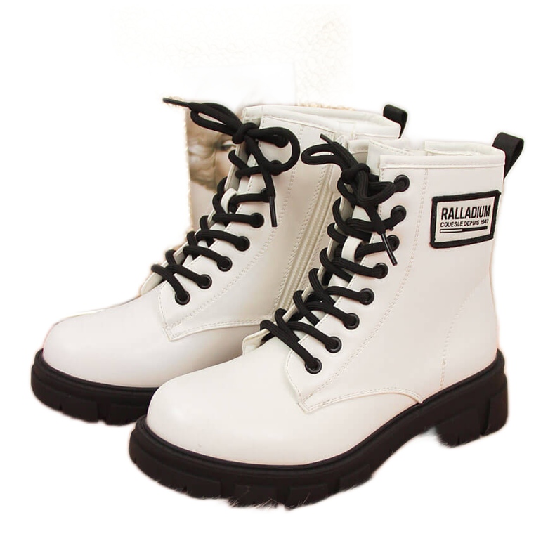 S.Barski Botas brancas para meninas isoladas por S. Bararski branco