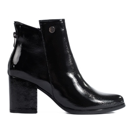 Botas lacadas no poste para mulher Shelovet com fecho decorativo atrás preto
