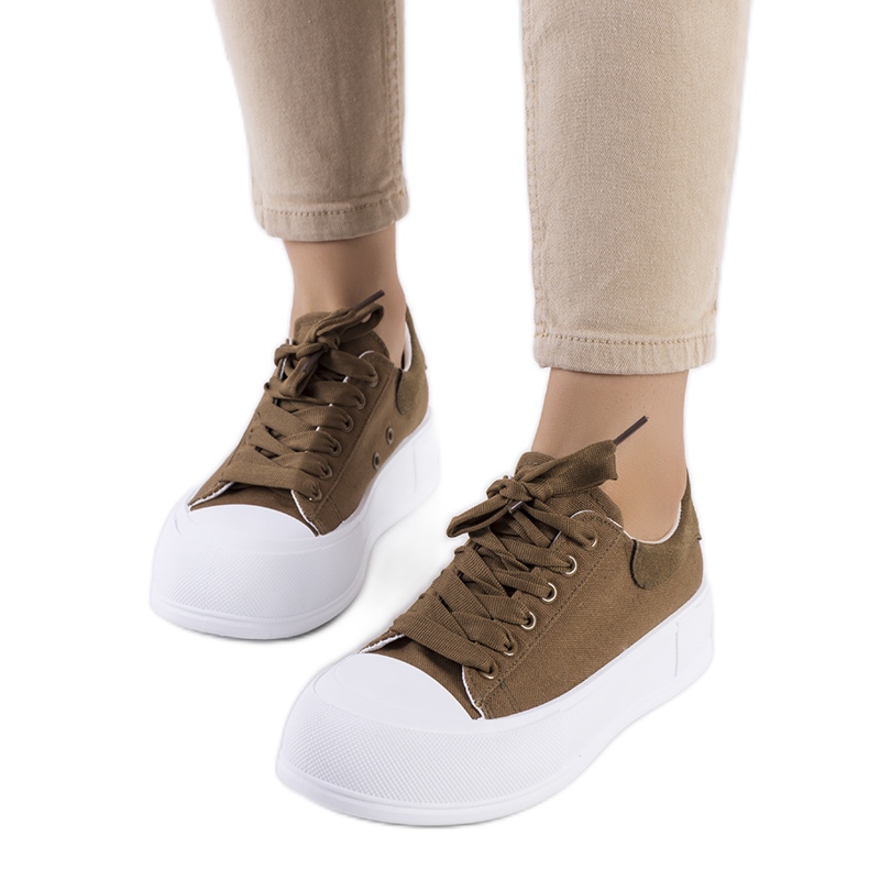 Tênis verde na plataforma Kilkenny