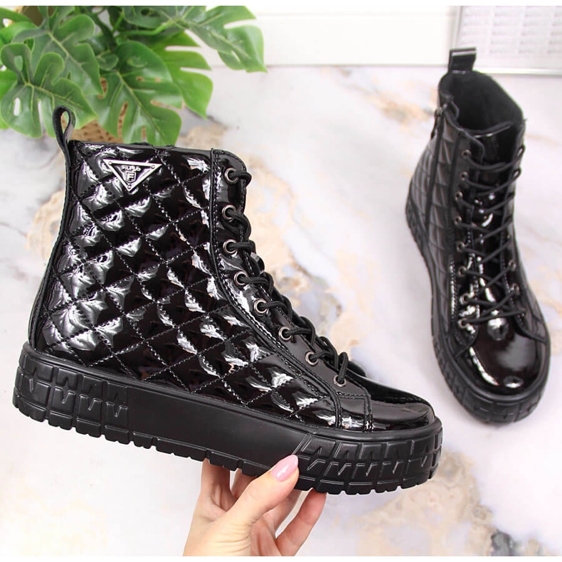 Botas isolantes femininas acolchoadas de couro preto Filippo PAW369