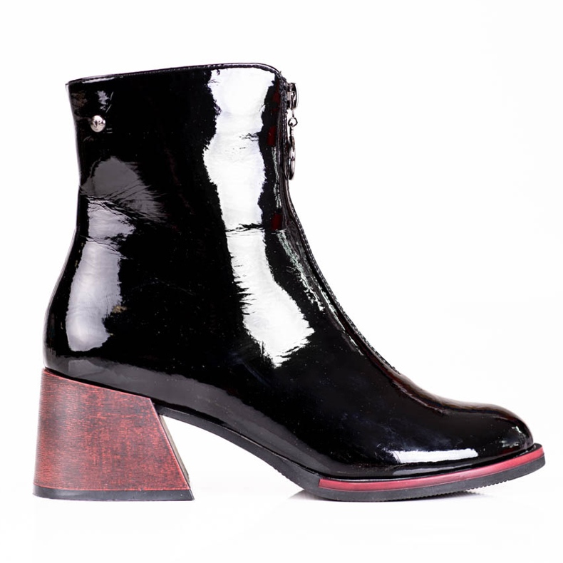 Botas femininas patenteadas com um elegante salto Vinceza preto Botas femininas patenteadas com um elegante salto Vinceza preto