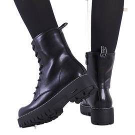 Botas pretas com fio branco Rebeca preto