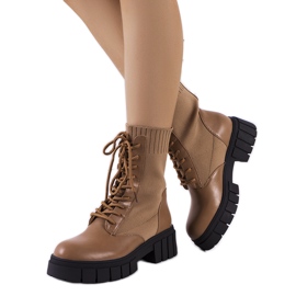 Botas castanhas com parte superior Ada flexível castanho