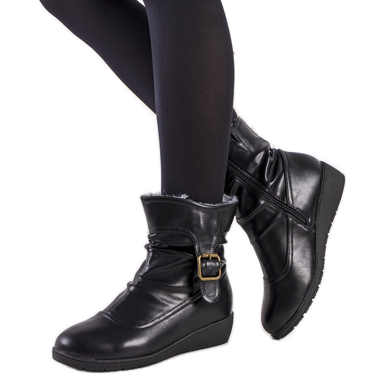 Botins de cunha preta com fivela Slater preto