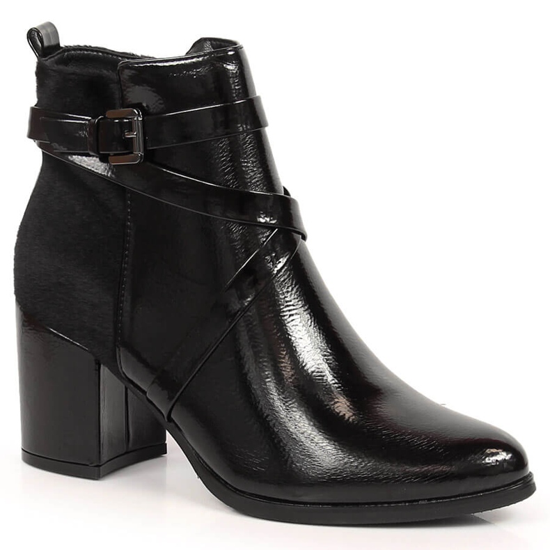 Botas isolantes Laura La.Fi pretas com pele num poste preto