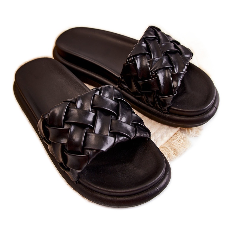 Chinelos femininos de couro trançado preto Ravella