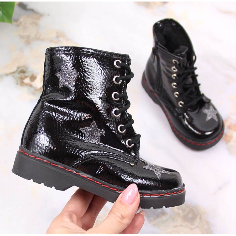 Botas para menina, isolamento envernizado Kornecki 6216 preto