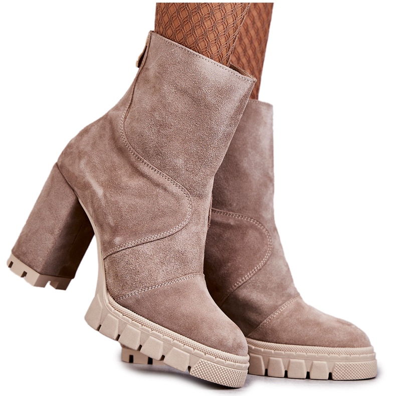 Botas de camurça com salto alto bege Elia