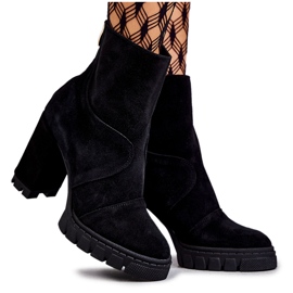 Botas pretas de camurça no salto Elia preto