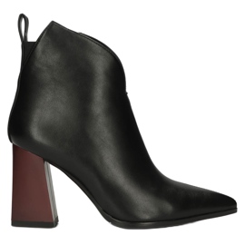 Botas elegantes em um post Filippo DBT4042 Preto