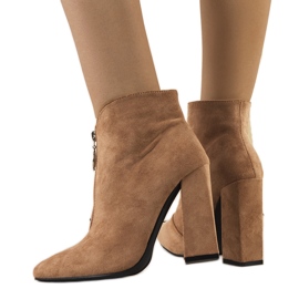 Bota Berinis marrom eco camurça