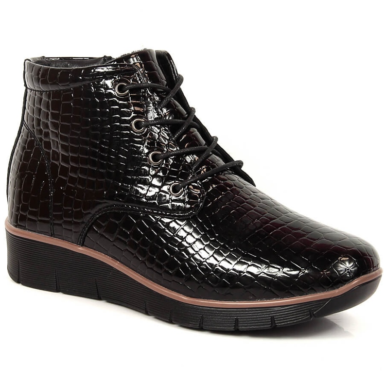 Botins de couro lacado com isolamento preto Filippo