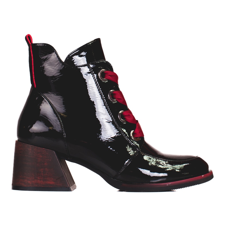 Botins de senhora pretos com atacadores Vinceza vermelhos Botins de senhora pretos com atacadores Vinceza vermelhos