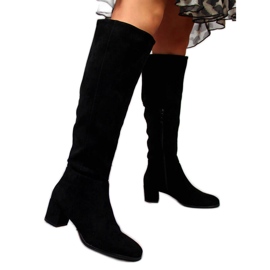 Botas femininas pretas Sergio Leone quentes no poste preto