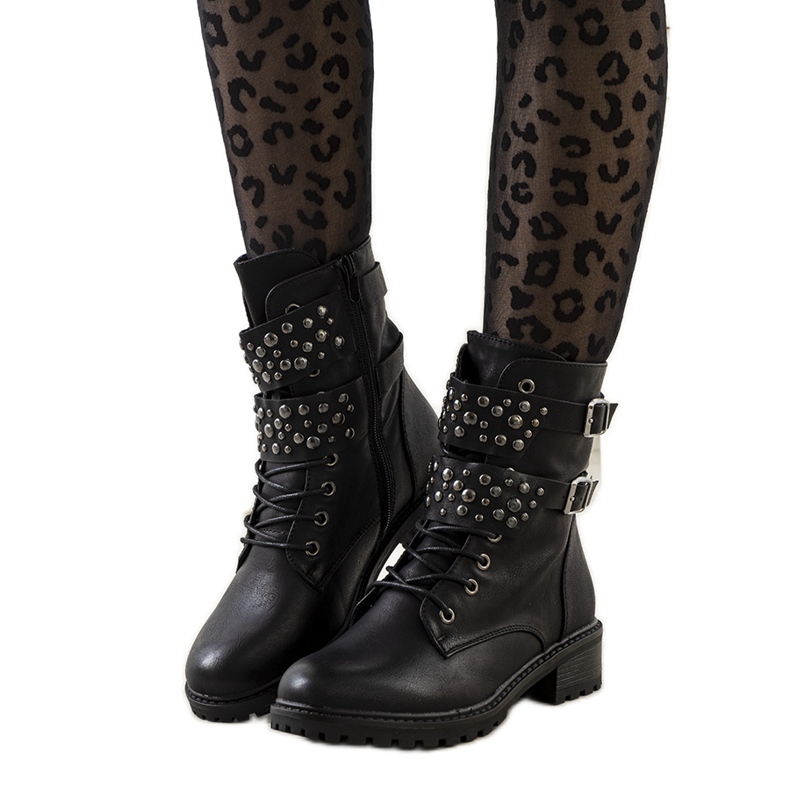 Sapatos femininos pretos Menez