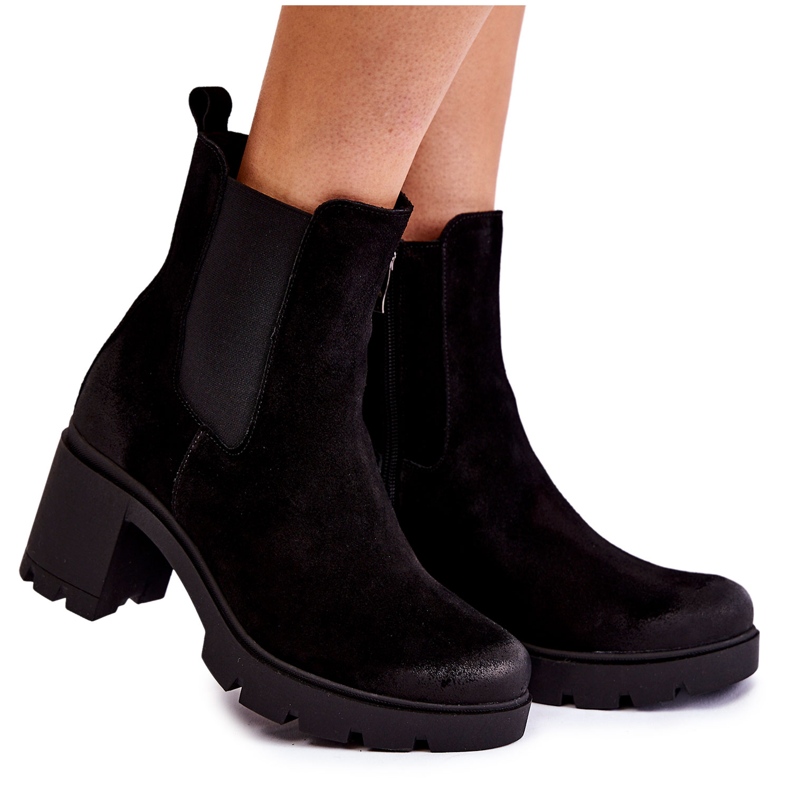 Botas femininas de camurça na plataforma Black Martine preto