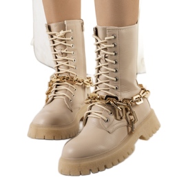 Botas bege com corrente Curiti Botas bege com corrente Curiti
