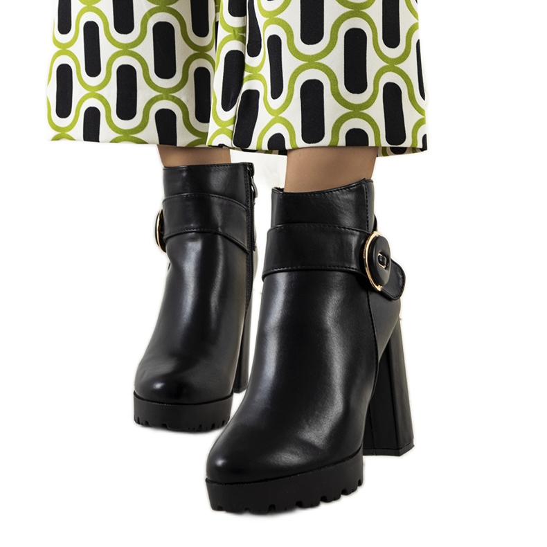 BM Bota de salto alto preta Aminat preto