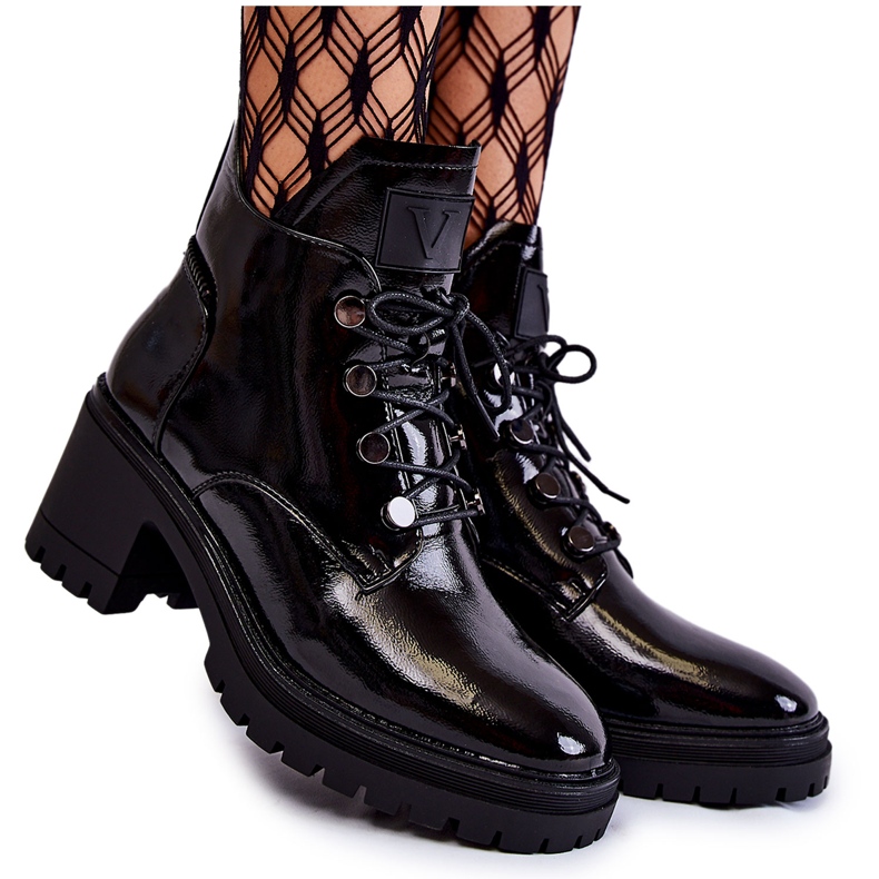 Vinceza Botas quentes com cadarço lacadas pretas Ragnhild preto