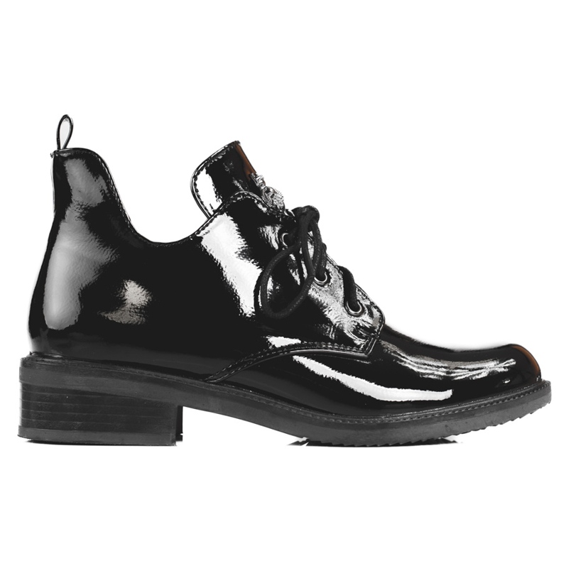 Botas femininas patenteadas com corte Shelovet preto