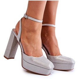 Sandálias femininas com brilho no salto Rosel prata