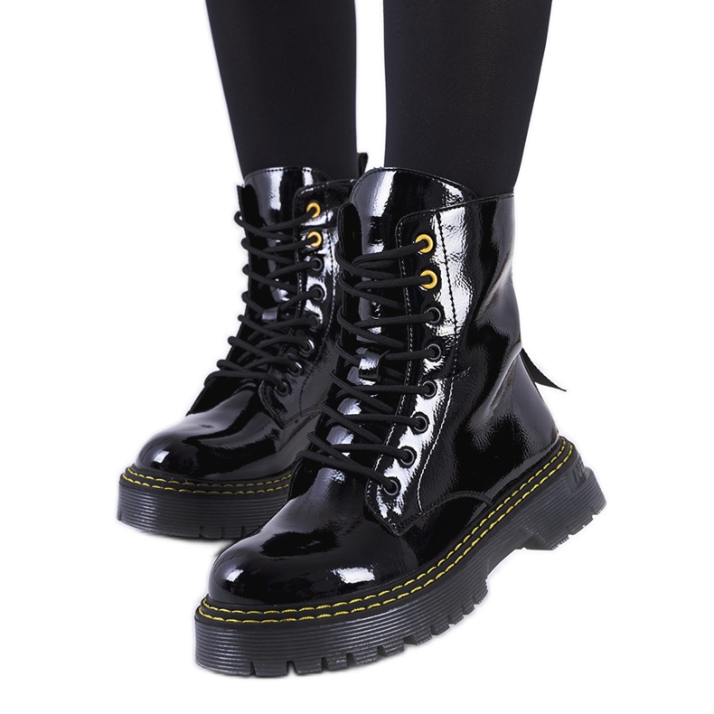 Botas Ferreira lacadas pretas preto