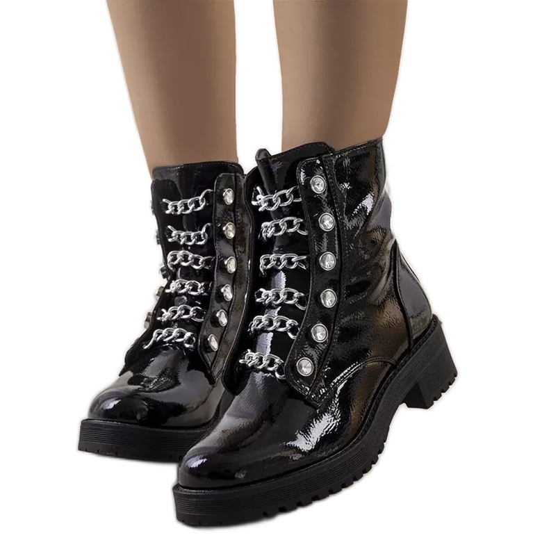 Botas Ibarra lacadas a preto