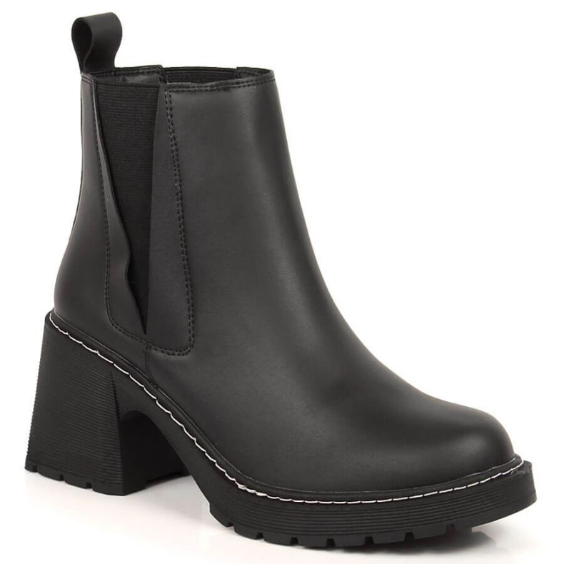 Botas de couro Chelsea no poste isolado Artiker W HBH41 preto