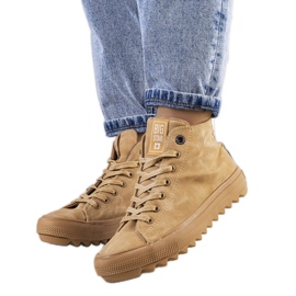 Tênis com isolamento marrom Big Star GG274072 bege Tênis com isolamento marrom Big Star GG274072 bege