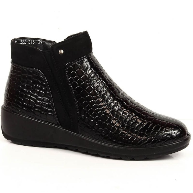 Botas de cunha, crochê isolado T.Sokolski W SCA176A preto