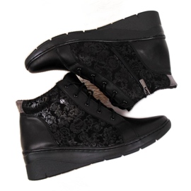 Botas de couro com salto de cunha Helios W H537 preto