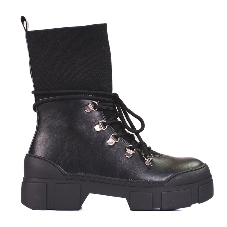 Trabalhadores de deslizamento feminino na plataforma Shelovet preto