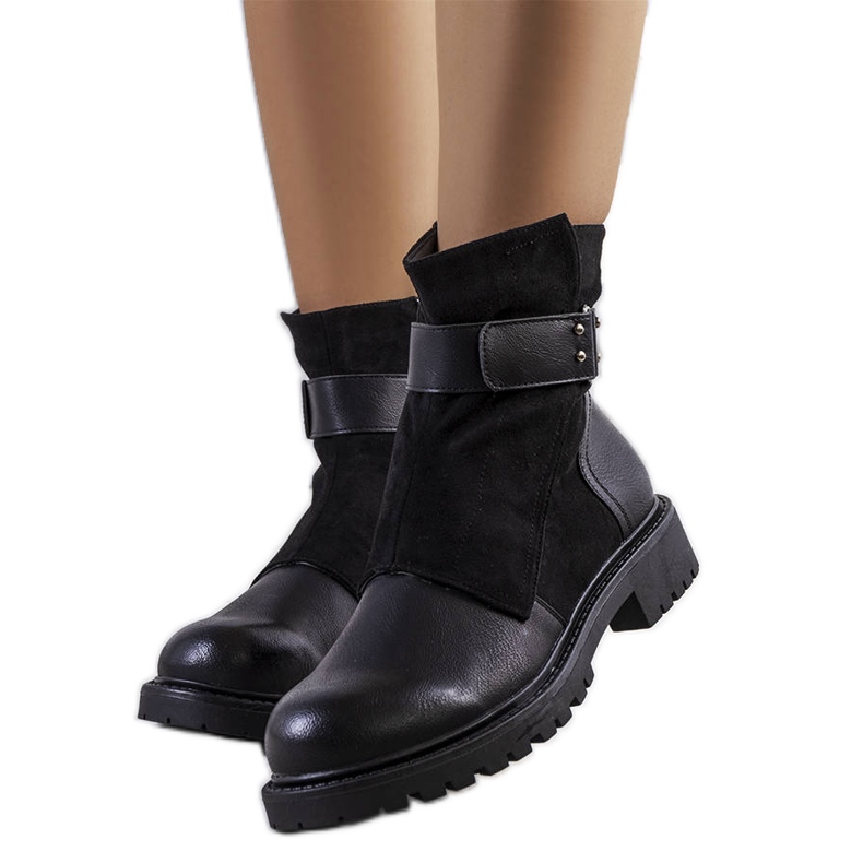 Botas pretas com cinto de Kevin preto Botas pretas com cinto de Kevin preto
