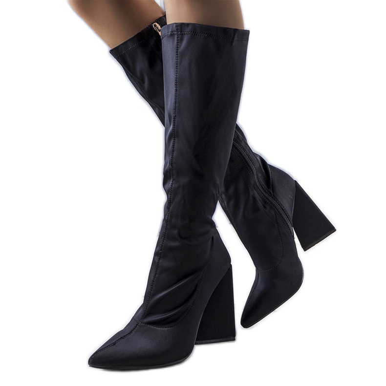 Bota de salto alto preta Nerina. preto