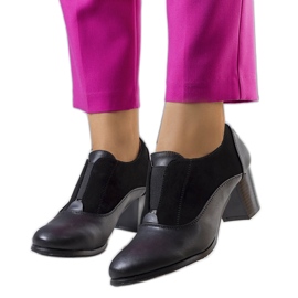 BM Sapatos pretos com cadarço no poste Corder