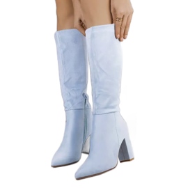 BM Botas azuis e isoladas no poste Narcis azul BM Botas azuis e isoladas no poste Narcis azul