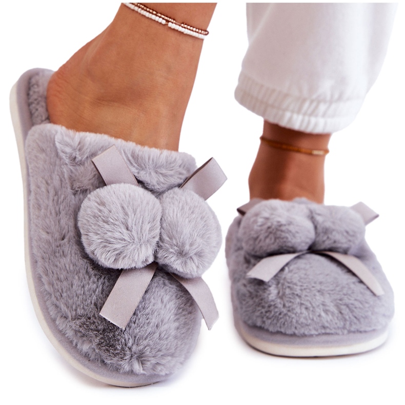 BM Chinelos de pele Castello cinza feminino com pompons