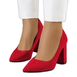 PA1 Bombas vermelhas no post Melvil vermelho