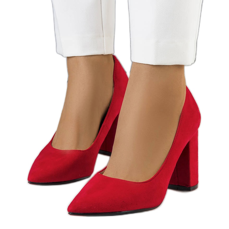 PA1 Bombas vermelhas no post Melvil vermelho