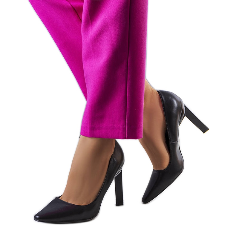 PA1 Salto alto preto Kilda