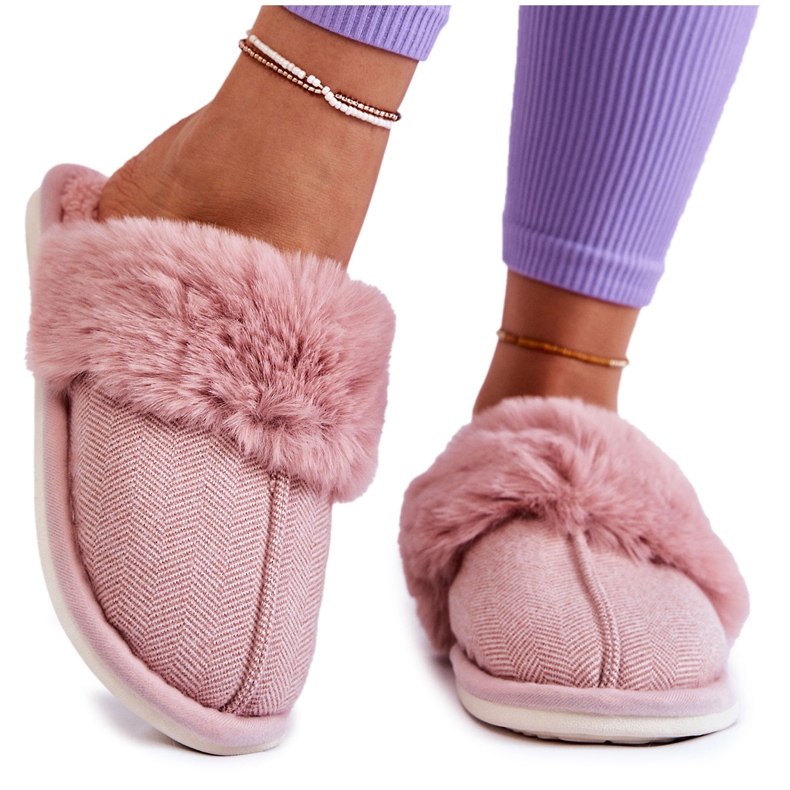 Chinelos quentes de mulher com pele rosa claro Franco