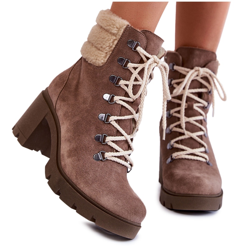 Botas femininas de camurça com cadarço em um salto marrom Fenya castanho
