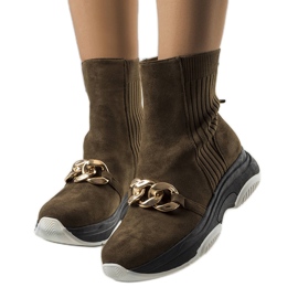Botins isolantes verdes com corrente Ulster