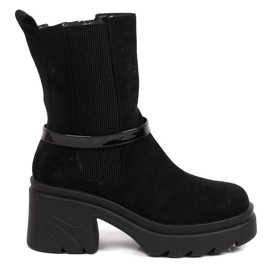 Botas Chelsea no poste, isoladas com camurça Jezzi W JEZ382A preto